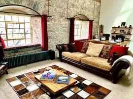 Royal William Yard Apartments - Large and Luxurious with Free Parking