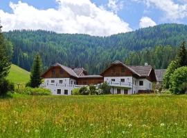 Ferienhaus Alpenblick, hotel v destinaci Krakauschatten