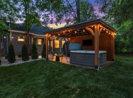 The Luxe/Hot Tub/12min to Horse Park/30 Min to Ark, готель у місті Джорджтаун