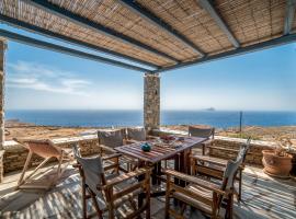 Alas Residence Liotrivi Kythnos, hotel com estacionamento em Kythnos