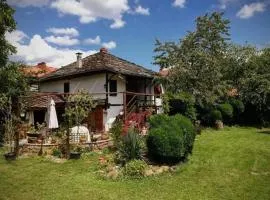Guest House "Villa YANA"