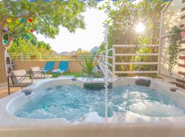 New delux green garden apartment with hotube ****