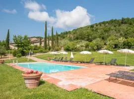 Lovely Apartment In Castelnuovo Berardenga With Outdoor Swimming Pool