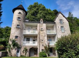 Gites Le Vieux Vinzelles: Volvic şehrinde bir otel