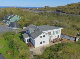 Sørvågen Villa luxury home with sauna, ξενοδοχείο σε Sørvågen