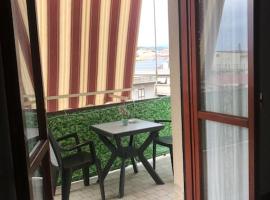 Appartamento a Bianco centro, hotel with parking in Bianco