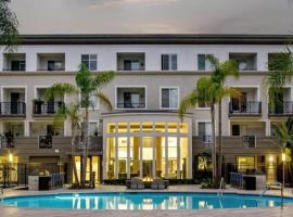 Elite 2BR Apartment at Venice Marina Del Rey W Pool Gym & Free Parking