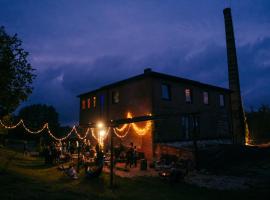 Agroturystyka Gorzelnia Gwieździn, farm stay in Gwieździn