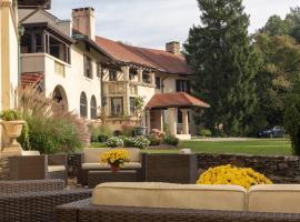 Rushmore Estate, hotel with parking in Woodbury