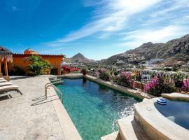 Casa Flamingo Cabo Luxurious Home, Spacious Rooms in El Pedregal Gated Community, villa em Cabo San Lucas