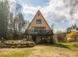 Big House with Sauna, 25-metre from the lake, Hotel in Borek