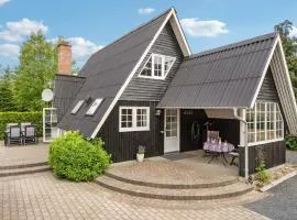 2 Bedroom Gorgeous Home In Tarm