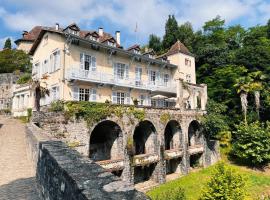 Refuge du Gave, hotel dengan parking di Sauveterre