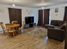 A Spacious and Hearty 2BD Swindon stay, apartment in Swindon