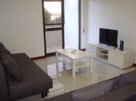 1Bed Tagus River View, orlofshús/-íbúð í Alhandra