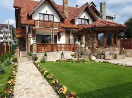 Poiana Golf Chalet, chalet i Buşteni