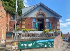 The Rest Hotel, self catering accommodation in Lincoln