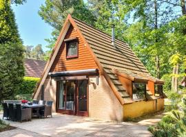 Stunning Home In Rekem-lanaken With Wifi And 3 Bedrooms, hotel i Bovenwezet
