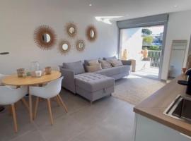 appt St Tropez ,magnifique T2, piscine ,terrasse, emplacement ideal ,front de mer,