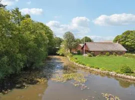 Nice Home In Bækmarksbro With Wifi