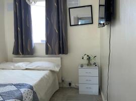 Single room with Smart Tv, hotel i nærheden af Stockwood Discovery Centre, Luton