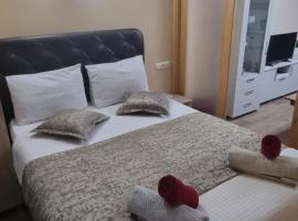 Sunrise apartaments, apartamento en Batumi