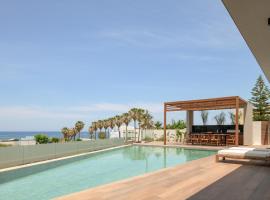 Marae Iconic Villa, boasting Pool & Whirlpool, By ThinkVilla, hotel v destinaci Skaleta