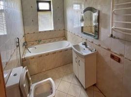 Шепіт лісу, Hotel in Shepot
