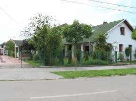 Boulevard Garden House - Free and save parking in the locked yard