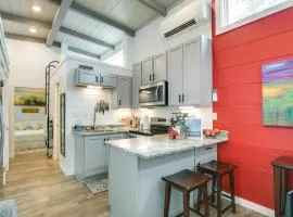 Chic Flat Rock Tiny Home Pool Access!
