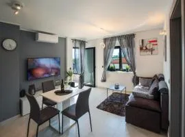 Rijeka Relax Apartment with parking