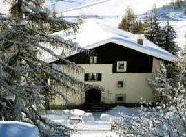 Chesa Dominium, hotel in Bergün