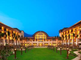 The St. Regis Sanya Yalong Bay Resort, hotel di Sanya