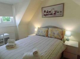 Fraser House - City Centre - Free Parking, hotel in Inverness