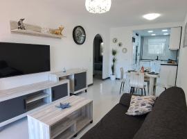 APARTAMENTO HECO, hotel keluarga di Peniscola