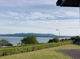 Magnificent Views over Dungarvan Bay, Ring, Waterford , Panoramic Sea Views,, Hotel in Dungarvan