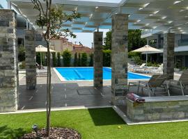 Dina's Holiday Apartment with Pool in Nikiti