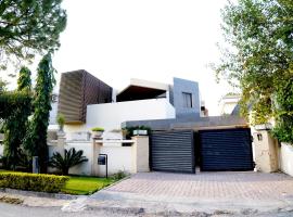 Dream Inn Guest House, guest house in Islamabad