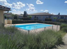 Appartement de vacances - Parking gratuit sur place, hotel in Vinassan