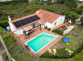 Casa Ensolarada B&B, homestay in Aljezur