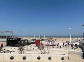 Ma cabane à la plage de Dunkerque, Duplex bord de mer accès direct plage en rdc, Malo les Bains, hotel in Dunkerque