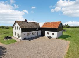 Cozy Home In Skrbk With Kitchen, viešbutis mieste Skerbekas