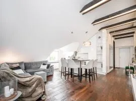 Charming Attic by Old Town!
