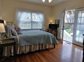 Urban Cottages, vacation rental in Little Rock