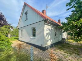Cozy Home In Klagstorp With Kitchen，Klagstorp的Villa