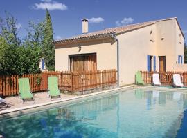 Beautiful Home In Grillon With Outdoor Swimming Pool, Heated Swimming Pool And 5 Bedrooms, hotel med pool i Grillon