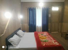 Shyam homestay, hotel in Bandal