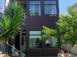 Pompeu Art Nouveau Apartment