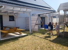 Lazurowe Apartamenty, hotel in Niechorze