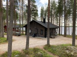 lomahuvila kultahiekka holiday villa golden sand, hotel com piscina em Kivilahti